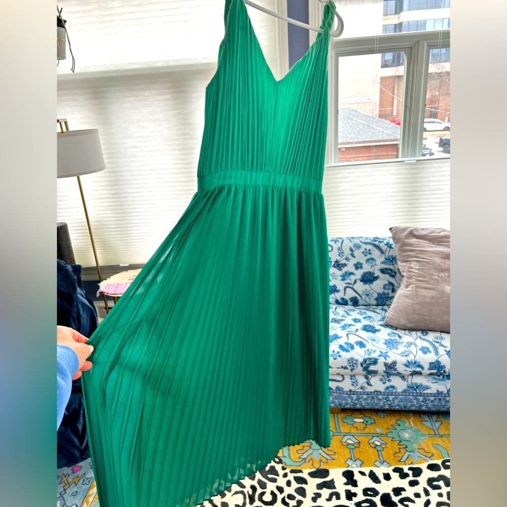 Banana Republic ombré green flirty calf length dress